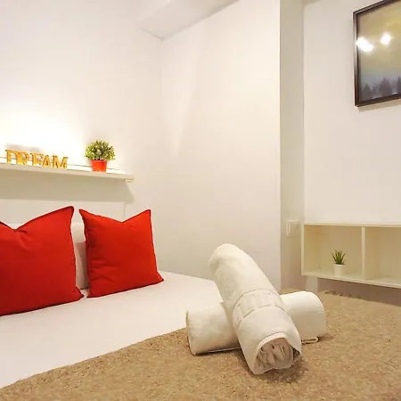Bed And Snow Apartment *