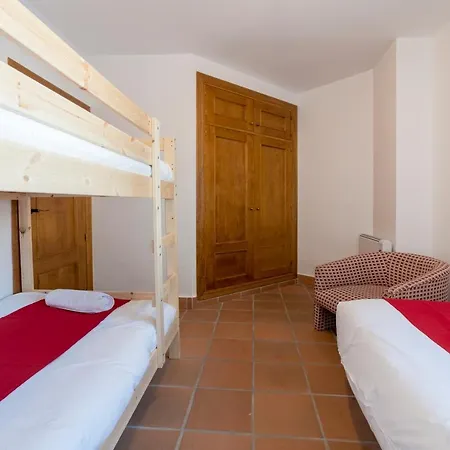 Bed And Snow Apartment *